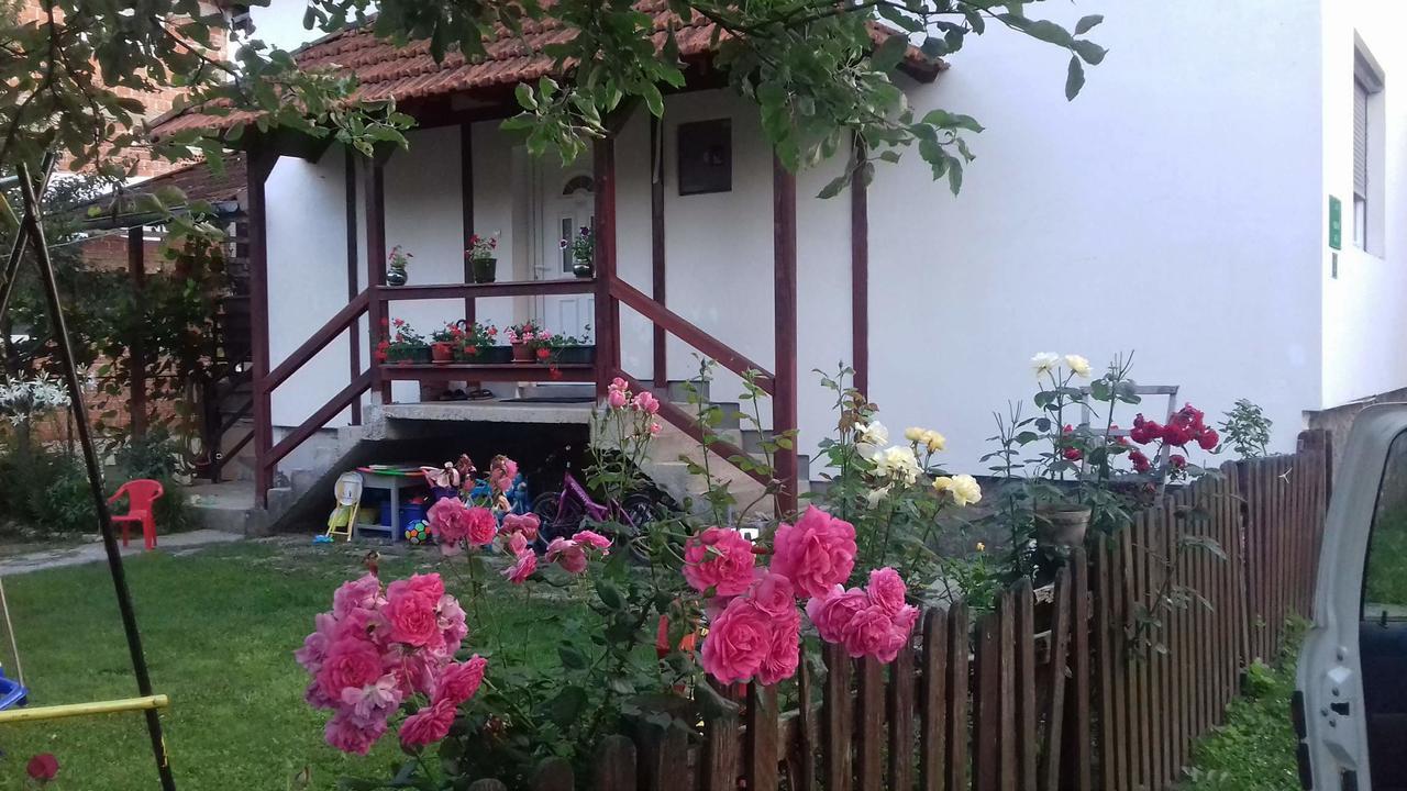 Apartment Dil Кулен Вакуф Екстериор снимка